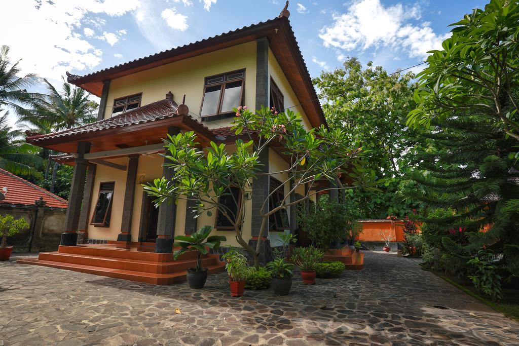 Villa Maryadi Lovina Buitenkant foto