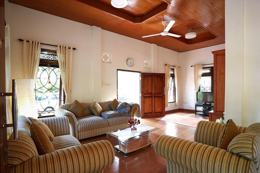 Villa Maryadi Lovina Buitenkant foto